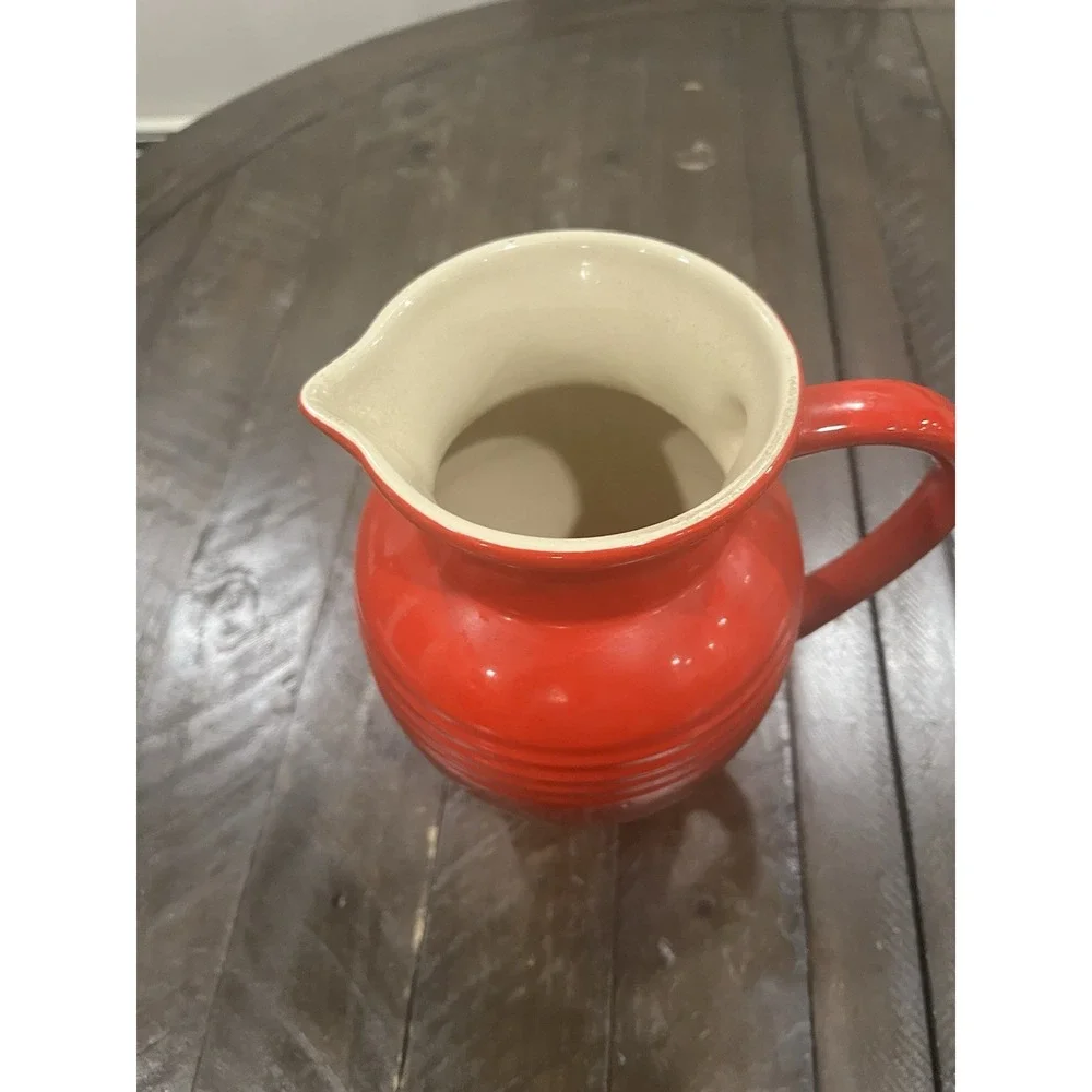 Le Creuset Stoneware‎ Cerise Red Stoneware 2 Quart Pitcher 9